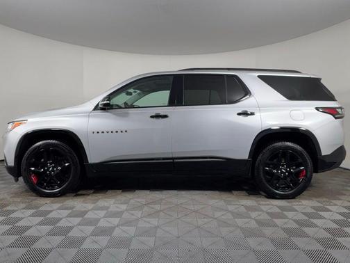 Silver Ice Metallic 2020 Chevrolet Traverse Premier
