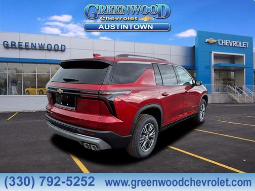 Radiant Red Tintcoat 2026 Chevrolet Traverse LT