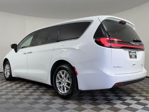 2025 Chrysler Pacifica L