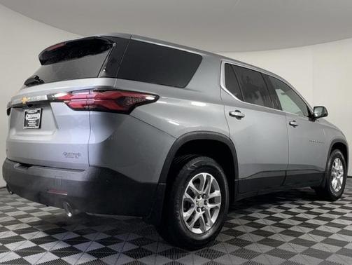 2023 Chevrolet Traverse LS