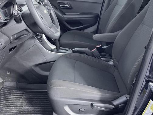 2022 Chevrolet Trax LS