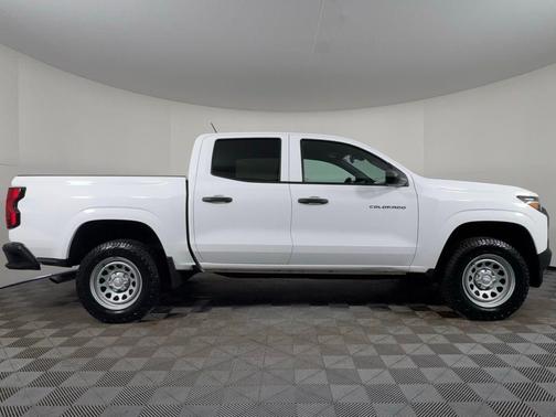Summit White 2023 Chevrolet Colorado WT