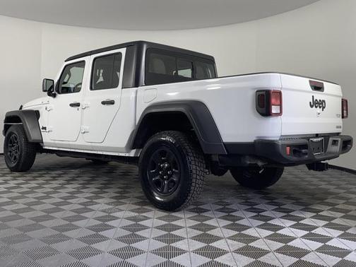 2021 Jeep Gladiator Sport