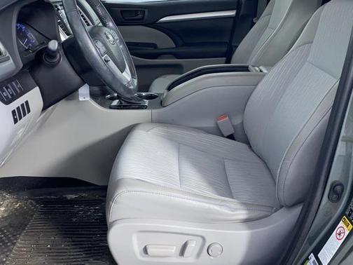 2019 Toyota Highlander LE Plus
