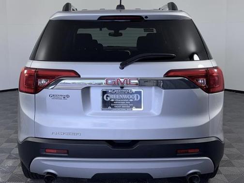 2017 GMC Acadia SLE-2
