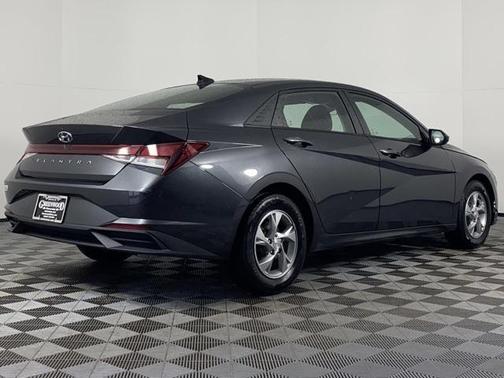 2021 Hyundai ELANTRA SE
