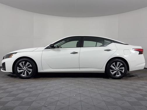 2024 Nissan Altima S FWD