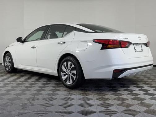 2024 Nissan Altima S FWD