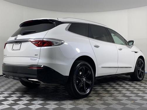 2023 Buick Enclave Essence AWD