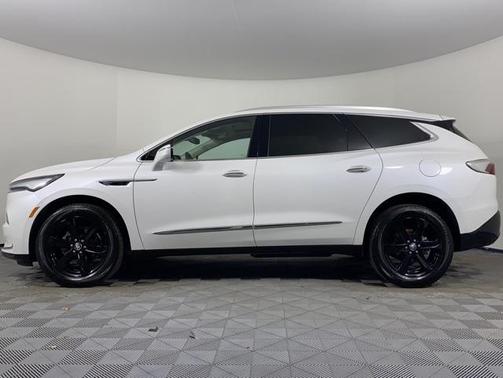 2023 Buick Enclave Essence AWD