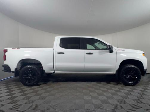 Summit White 2021 Chevrolet Silverado 1500 Custom Trail Boss