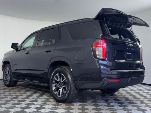 Dark Ash Metallic 2023 Chevrolet Tahoe 4WD Z71