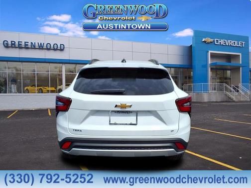 Summit White 2026 Chevrolet Trax LT