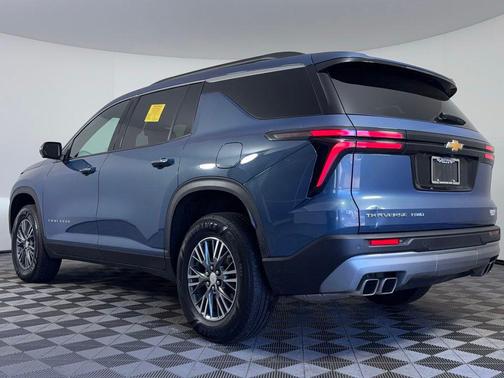 Lakeshore Blue Metallic 2024 Chevrolet Traverse LT