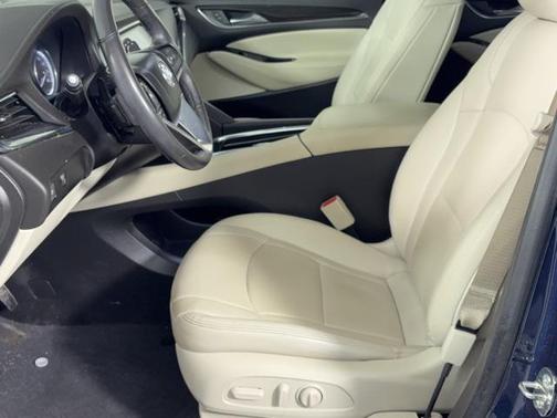 2023 Buick Enclave Essence AWD