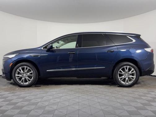 2023 Buick Enclave Essence AWD