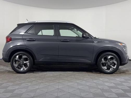 2024 Hyundai VENUE Limited