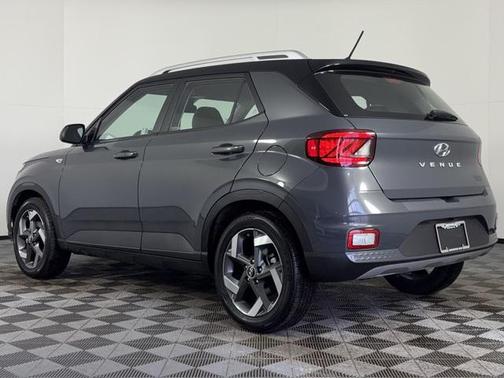 2024 Hyundai VENUE Limited