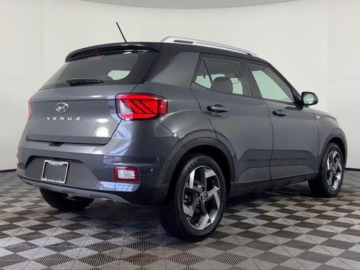 2024 Hyundai VENUE Limited