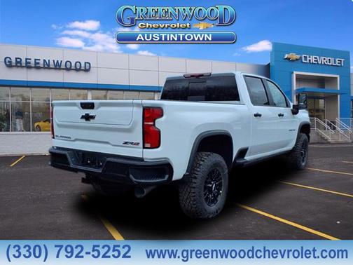 Summit White 2026 Chevrolet Silverado 2500 Crew Cab, Standard Bed, XR2, 4WD