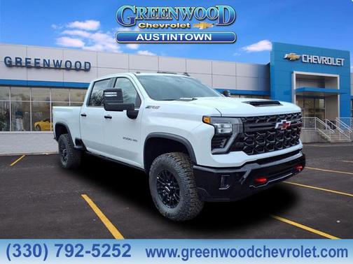 Summit White 2026 Chevrolet Silverado 2500 Crew Cab, Standard Bed, XR2, 4WD