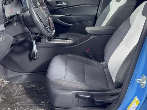 2025 Chevrolet Trax FWD 1RS