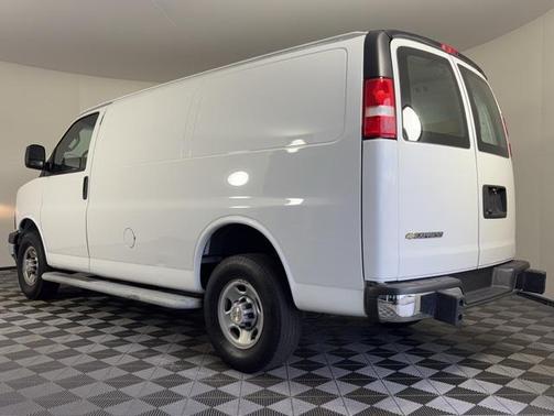 2023 Chevrolet Express 2500 RWD 2500 Regular Wheelbase WT