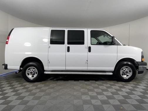 2023 GMC Savana 2500 Work Van