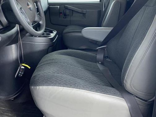 2023 GMC Savana 2500 Work Van