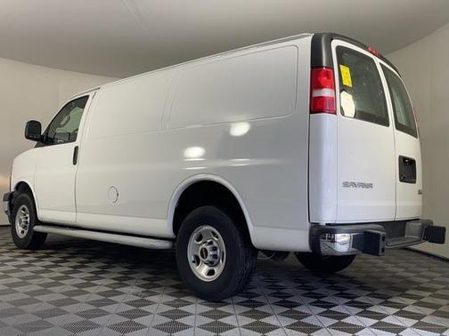 2023 GMC Savana 2500 Work Van