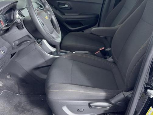 2022 Chevrolet Trax LS