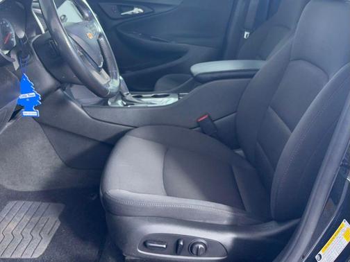 Mosaic Black Metallic 2020 Chevrolet Malibu FWD RS