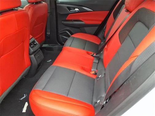 Polar White Tricoat 2026 Chevrolet Equinox EV RS