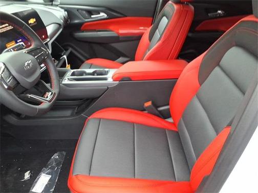 Polar White Tricoat 2026 Chevrolet Equinox EV RS