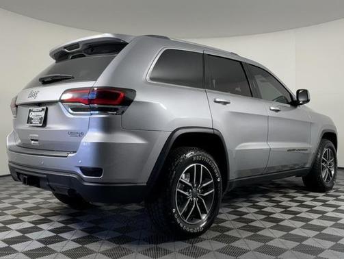 2020 Jeep Grand Cherokee Laredo