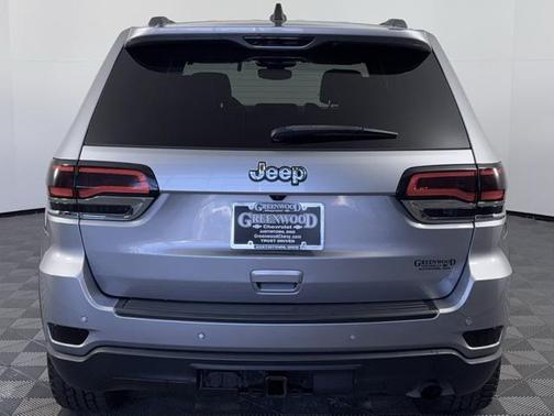 2020 Jeep Grand Cherokee Laredo