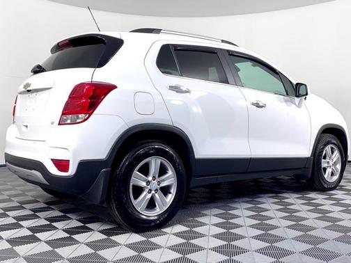 Photo 5 of 32 of 2019 Chevrolet Trax LT