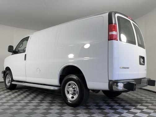 2024 Chevrolet Express 2500 RWD 2500 Regular Wheelbase WT