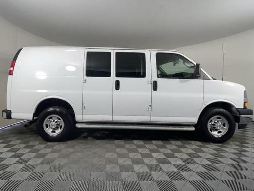 2023 Chevrolet Express 2500 RWD 2500 Regular Wheelbase WT