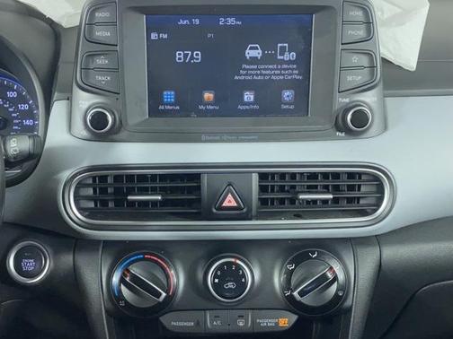 2021 Hyundai KONA SEL