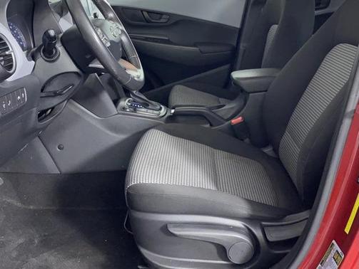 2021 Hyundai KONA SEL