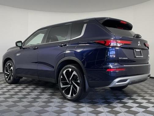 2023 Mitsubishi Outlander PHEV SE S-AWC