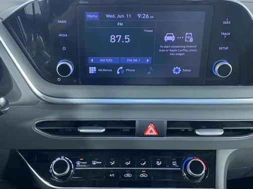 2022 Hyundai SONATA SE