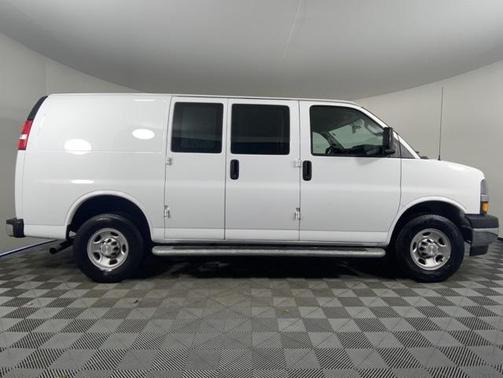 2022 Chevrolet Express 2500 RWD 2500 Regular Wheelbase WT
