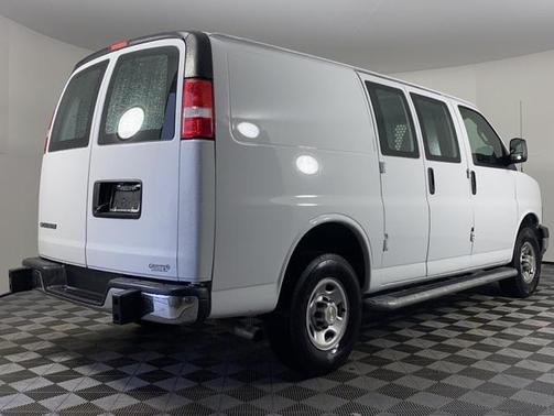 2022 Chevrolet Express 2500 RWD 2500 Regular Wheelbase WT