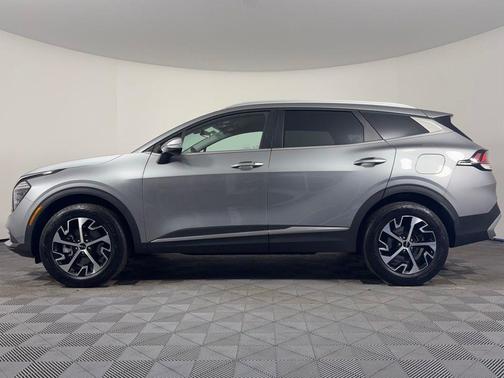Steel Gray 2024 Kia Sportage EX