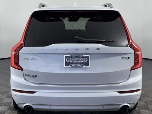 2018 Volvo XC90 T5 Momentum