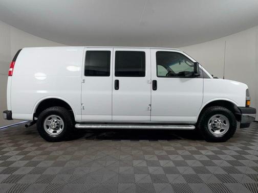 2024 Chevrolet Express 2500 Work Van