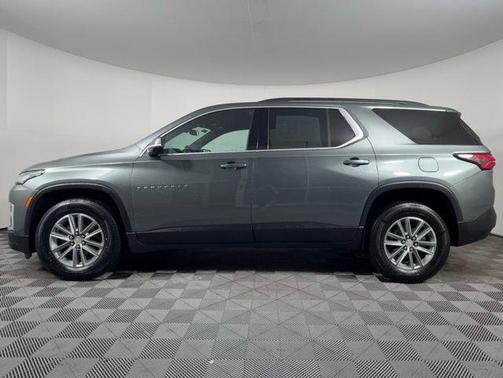Silver Sage Metallic 2023 Chevrolet Traverse LT Cloth