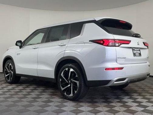 2023 Mitsubishi Outlander PHEV SE S-AWC